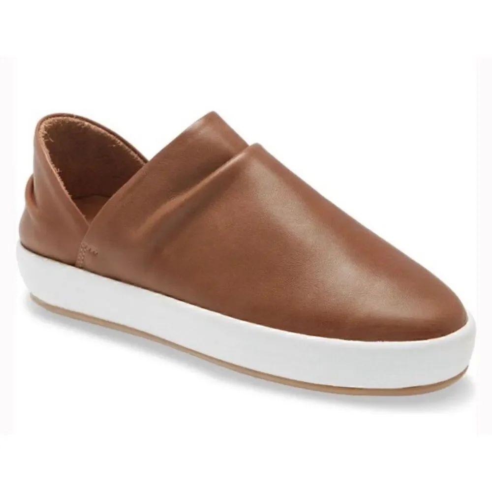 Beek Jay Leather Slip-On Sneakers in Honey NWOB Size 6